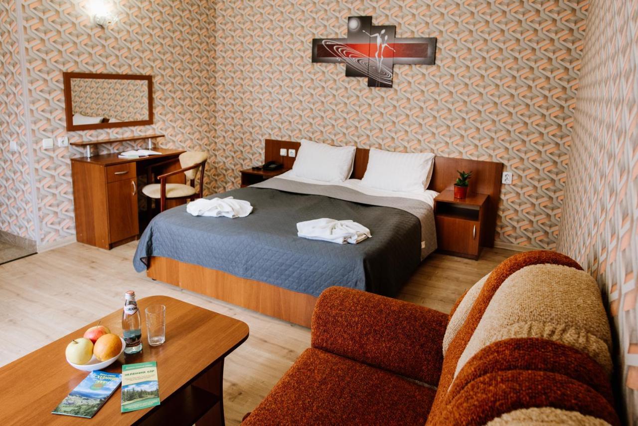 Zelenyy Bir Hotel Skhidnytsia Exterior photo