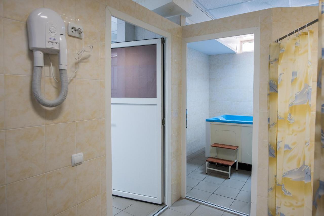 Zelenyy Bir Hotel Skhidnytsia Exterior photo